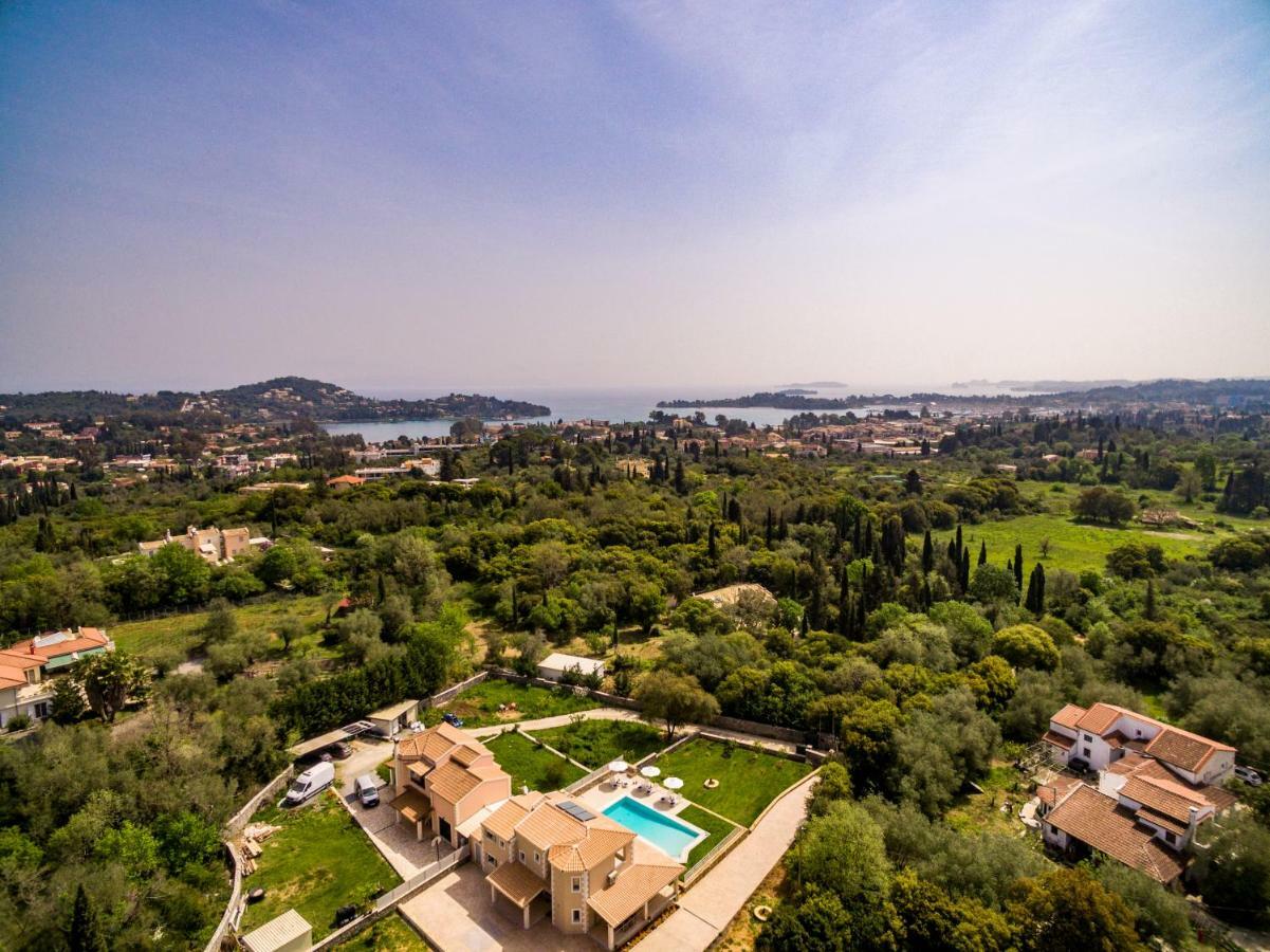 Villa Johnnie Pouládes 외부 사진